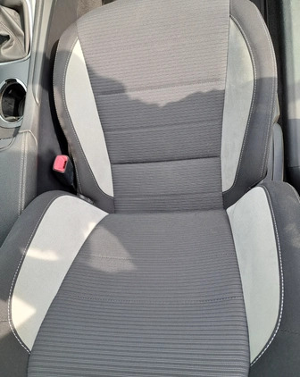 Toyota Avensis cena 57000 przebieg: 141700, rok produkcji 2015 z Gdańsk małe 631
